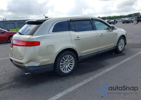 2010 Lincoln Mkt из США, поврежденный, VIN 2LMHJ5FR6ABJ22705